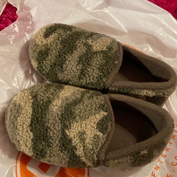 wonder nation Other - Wonder Nation Camouflage Slippers Size 13-1